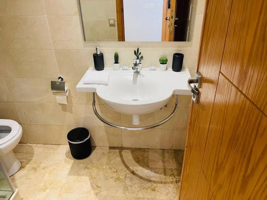 A 2 Minutes De Casa Finance City, Appartement Avec 2 Chambres Καζαμπλάνκα Εξωτερικό φωτογραφία